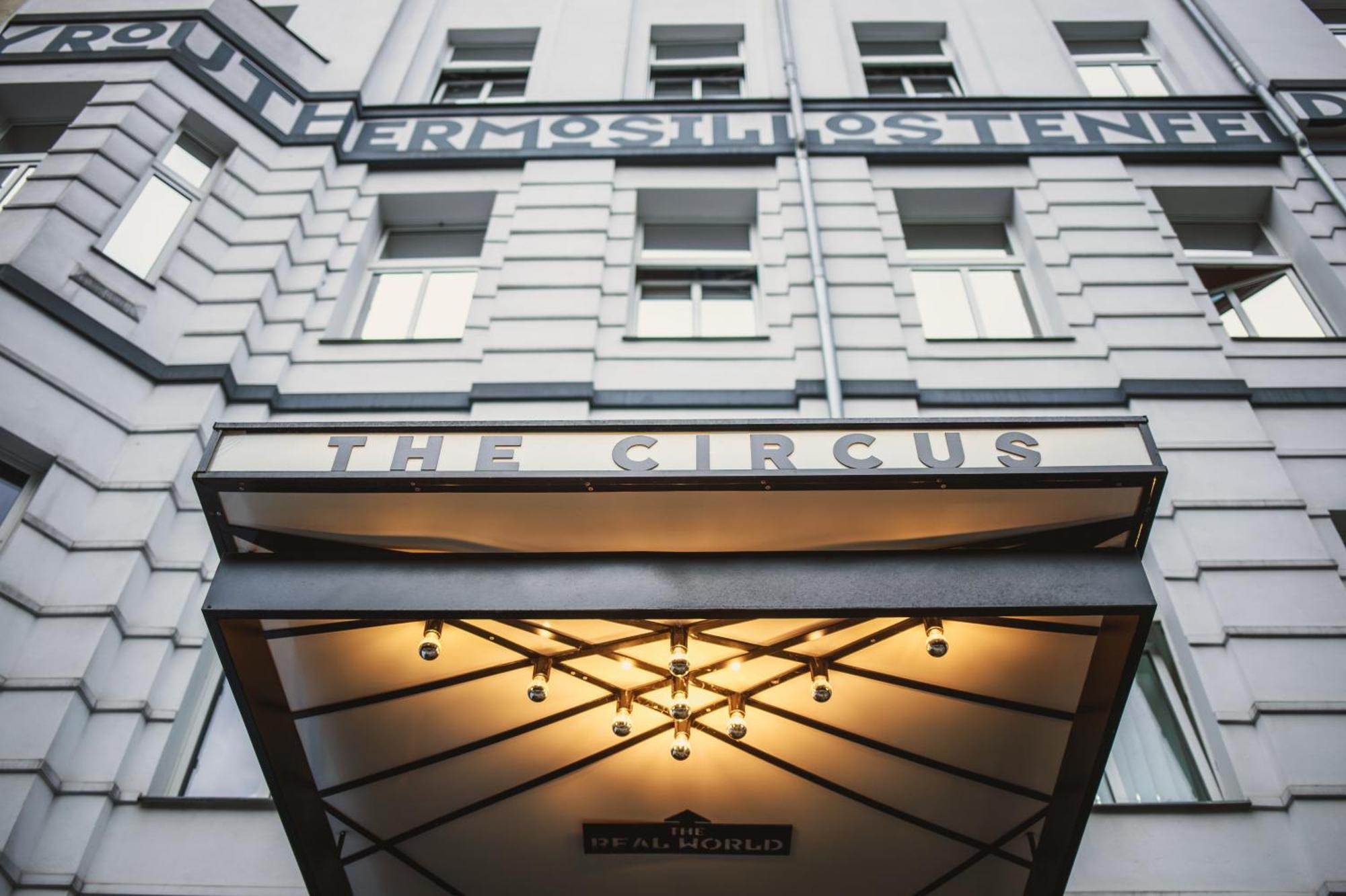 The Circus Hostel Берлин Екстериор снимка